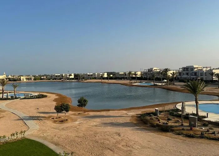 Lagoon View Shedwan With Pool View & Rooftop شقة *