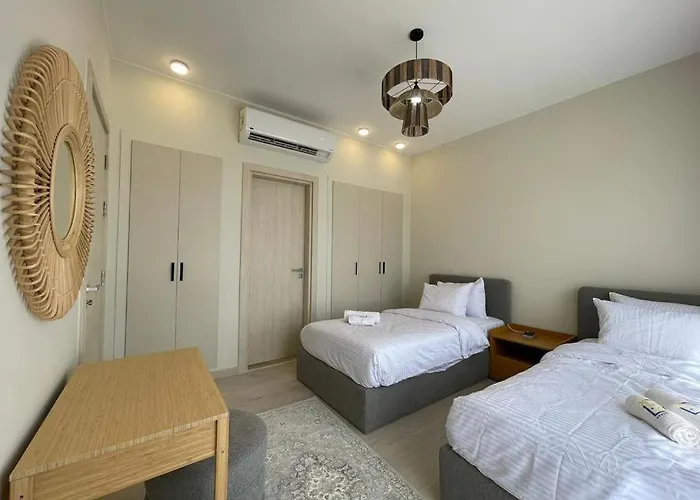 Lagoon View Shedwan With Pool View & Rooftop شقة الغردقة